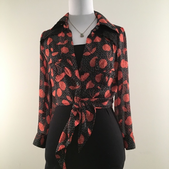 American Rag Tops - 🍒 Vintage 90s Tie Up Blouse